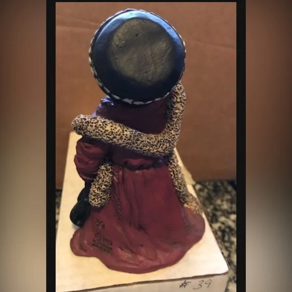 Vintage Martha Holcombe All Gods Children “Valerie”Figurine - Picture 2 of 2